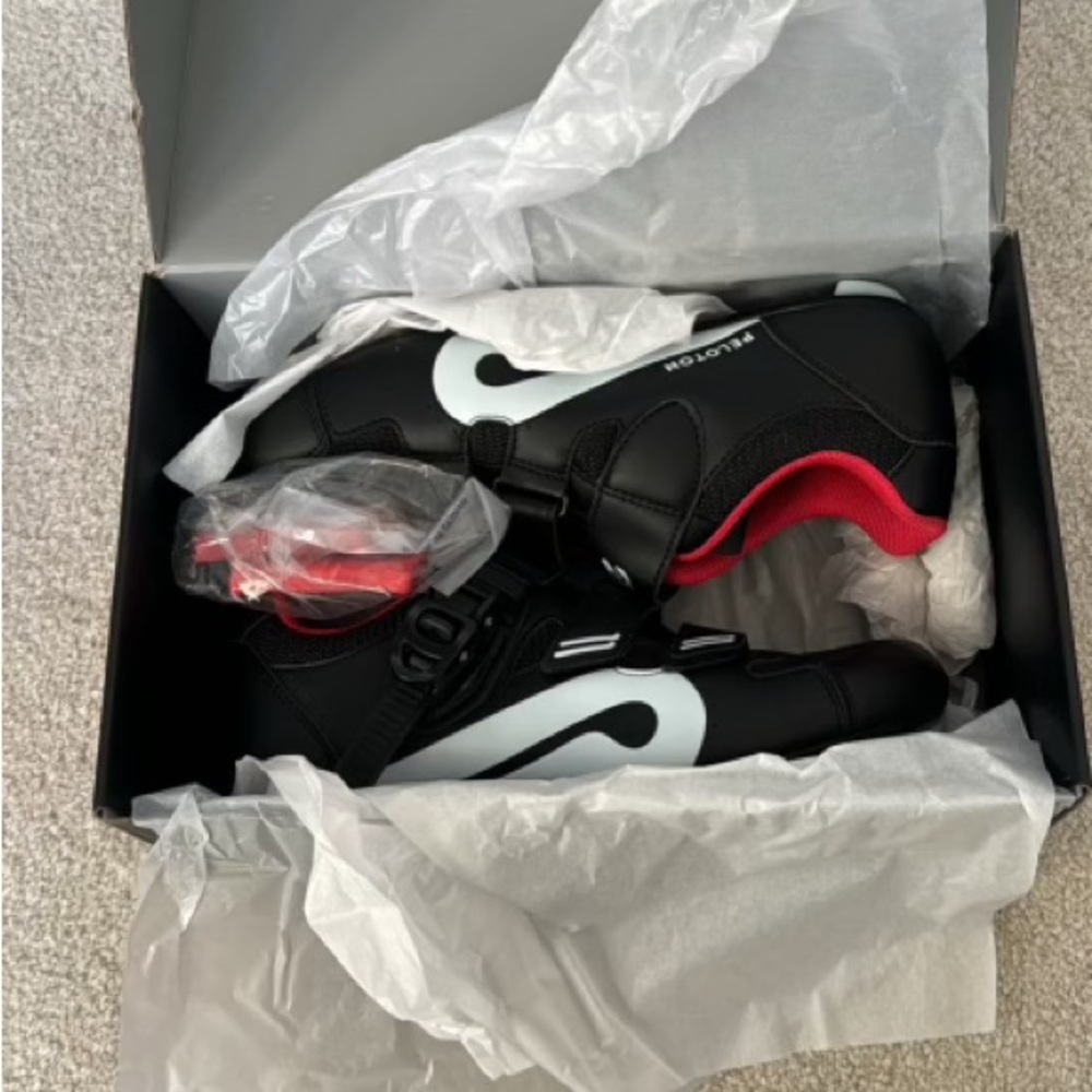 Peloton bike shoes NWT